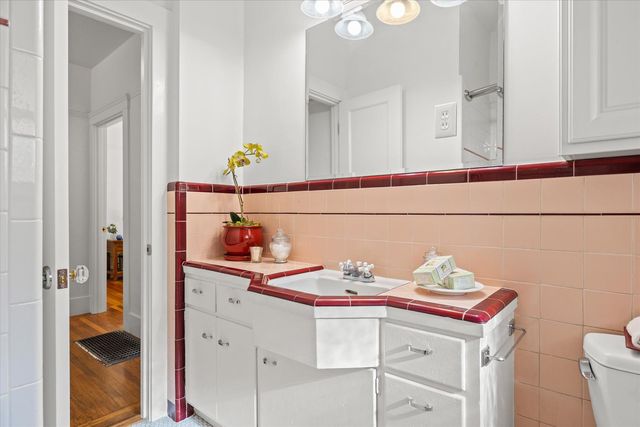 1527 47th St, Sacramento, CA 95819