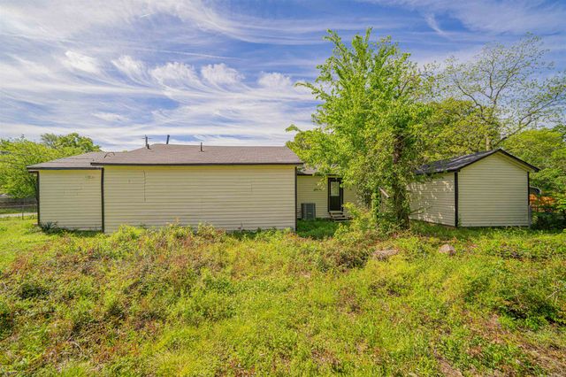 160 N Hearne, Waskom, TX 75692