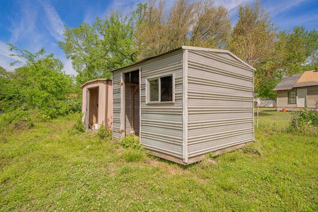 160 N Hearne, Waskom, TX 75692