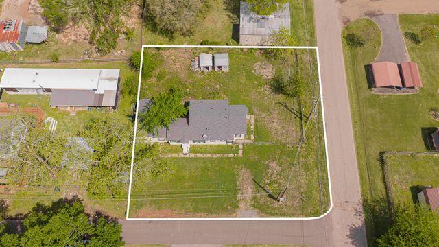 160 N Hearne, Waskom, TX 75692