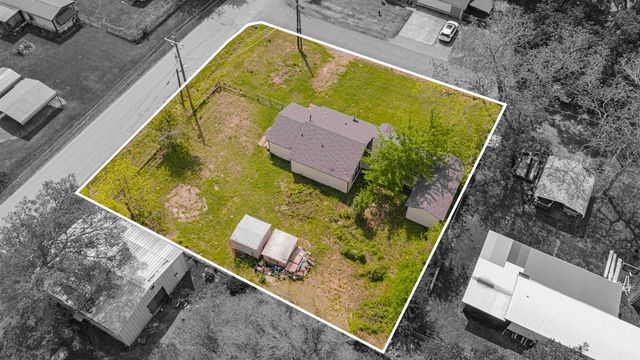 160 N Hearne, Waskom, TX 75692