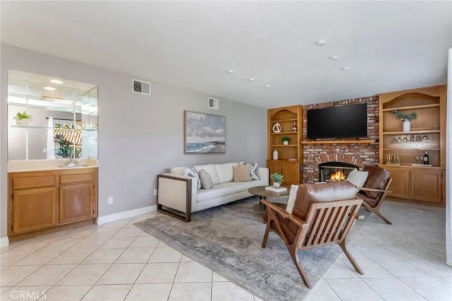 29033 Shadow Valley Lane, Saugus, CA 91390