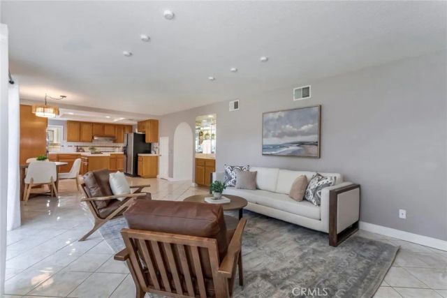 29033 Shadow Valley Lane, Saugus, CA 91390