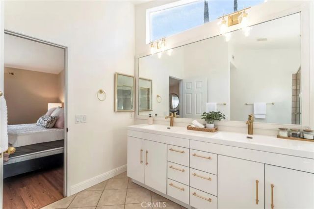 29033 Shadow Valley Lane, Saugus, CA 91390