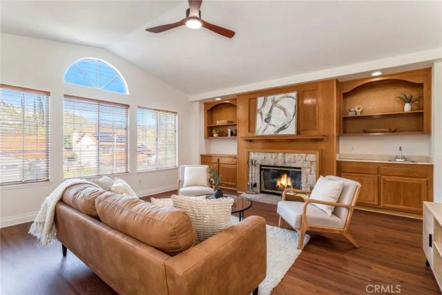 29033 Shadow Valley Lane, Saugus, CA 91390