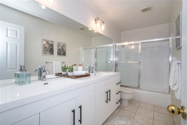 29033 Shadow Valley Lane, Saugus, CA 91390