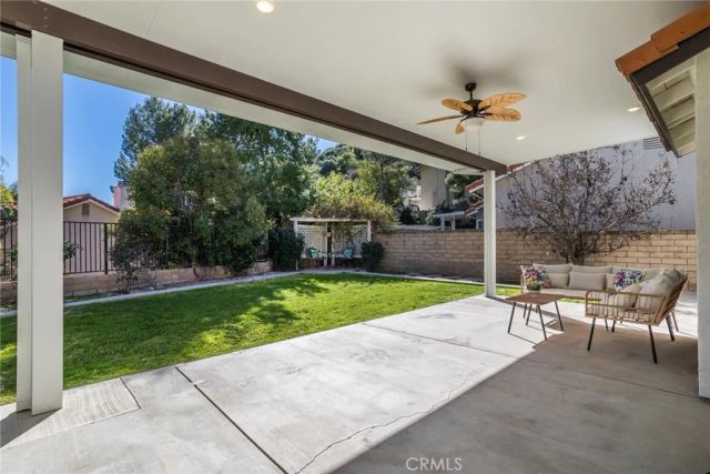29033 Shadow Valley Lane, Saugus, CA 91390