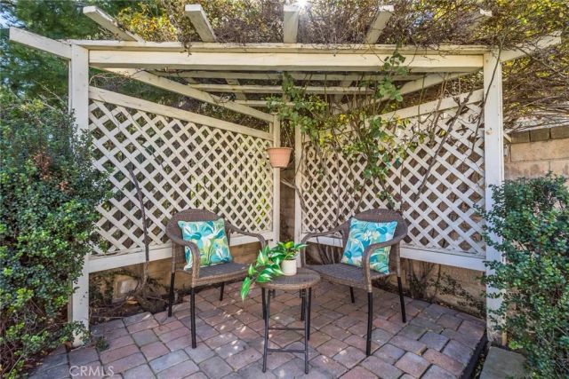 29033 Shadow Valley Lane, Saugus, CA 91390