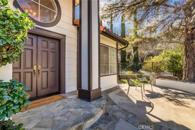 29033 Shadow Valley Lane, Saugus, CA 91390