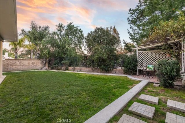 29033 Shadow Valley Lane, Saugus, CA 91390