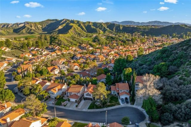 29033 Shadow Valley Lane, Saugus, CA 91390