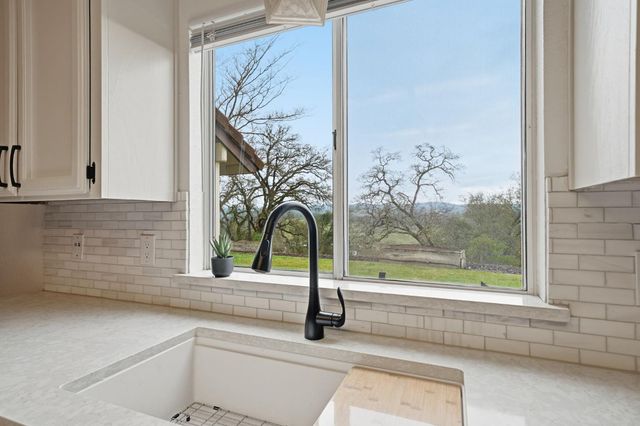 830 Argonaut Dr, Jackson, CA 95642