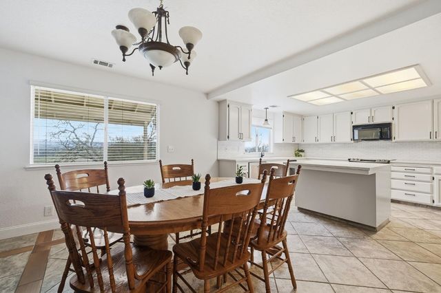 830 Argonaut Dr, Jackson, CA 95642