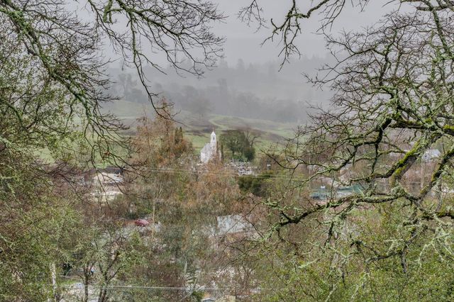 830 Argonaut Dr, Jackson, CA 95642