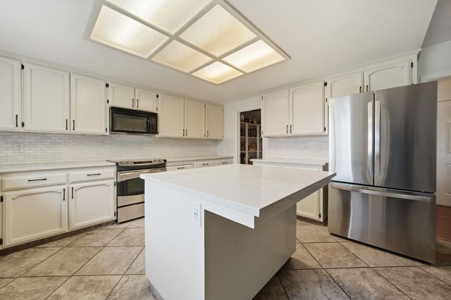 830 Argonaut Dr, Jackson, CA 95642