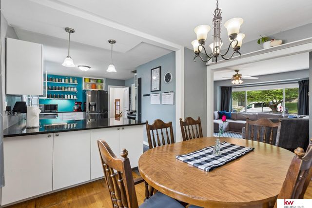 1003 Parkway Drive, Bellevue, NE 68005
