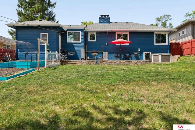 1003 Parkway Drive, Bellevue, NE 68005