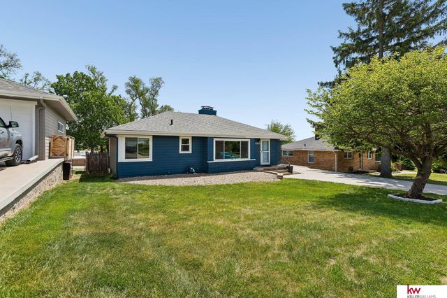 1003 Parkway Drive, Bellevue, NE 68005