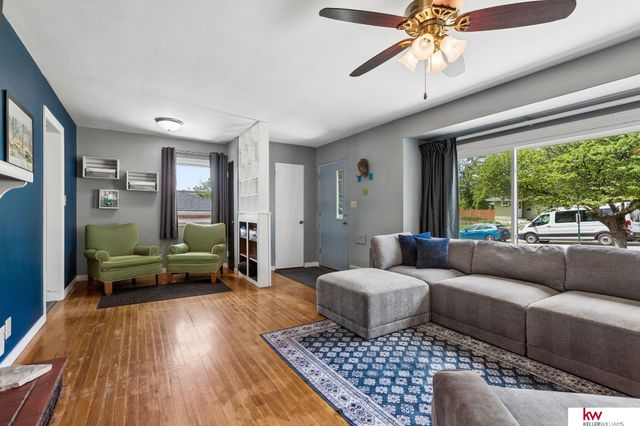 1003 Parkway Drive, Bellevue, NE 68005