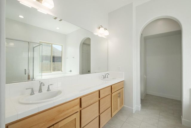 1257 Ridge Creek Estates Way, Dinuba, CA 93618