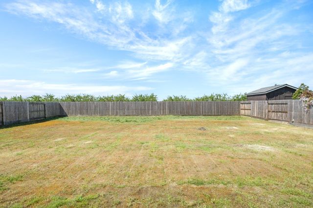 1257 Ridge Creek Estates Way, Dinuba, CA 93618