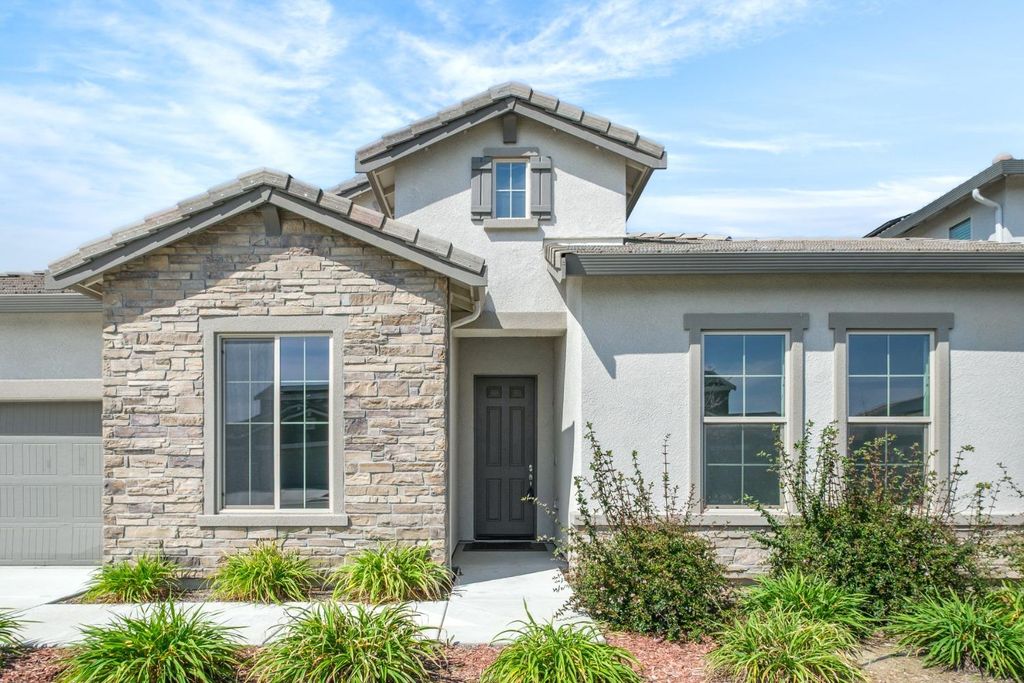 1257 Ridge Creek Estates Way, Dinuba, CA 93618