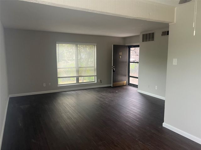 7915 Meadow Park Drive 110, Dallas, TX 75230