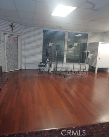 7024 S Western Avenue, Los Angeles, CA 90047
