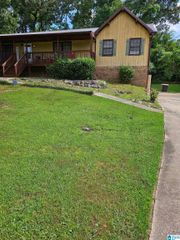 709 21ST AVENUE NW, Center Point, AL 35215