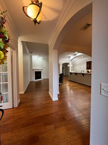 1009 Larkwood Dr, Hermitage, TN 37076