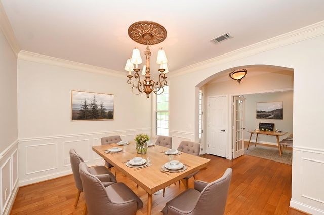 1009 Larkwood Dr, Hermitage, TN 37076