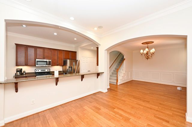 1009 Larkwood Dr, Hermitage, TN 37076