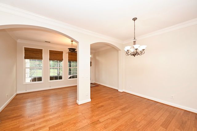 1009 Larkwood Dr, Hermitage, TN 37076