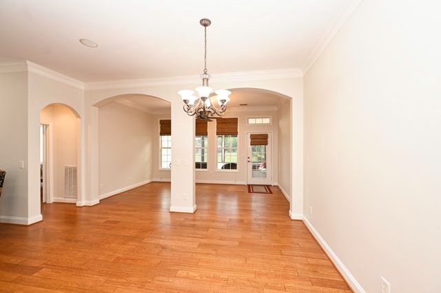 1009 Larkwood Dr, Hermitage, TN 37076