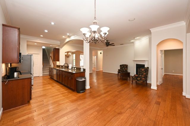 1009 Larkwood Dr, Hermitage, TN 37076