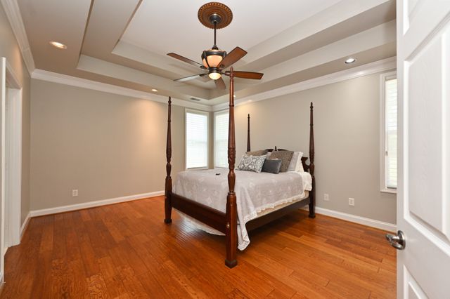 1009 Larkwood Dr, Hermitage, TN 37076