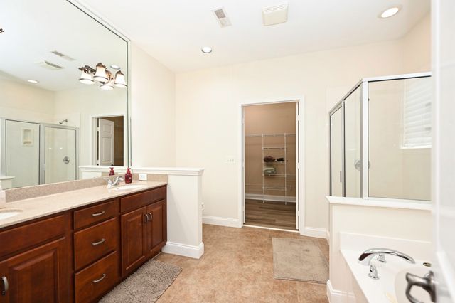 1009 Larkwood Dr, Hermitage, TN 37076