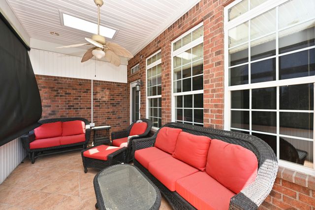 1009 Larkwood Dr, Hermitage, TN 37076