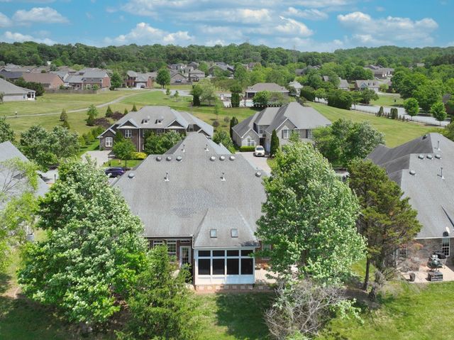 1009 Larkwood Dr, Hermitage, TN 37076