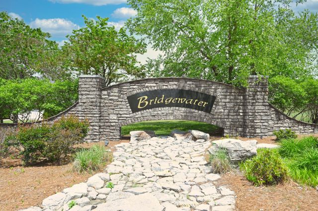1009 Larkwood Dr, Hermitage, TN 37076