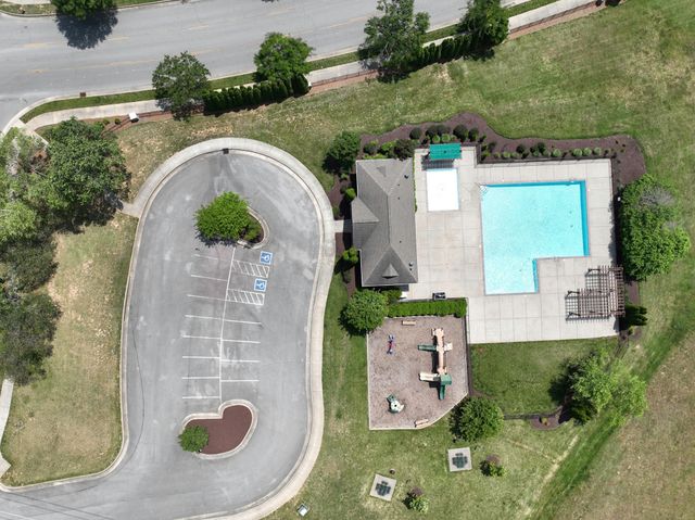 1009 Larkwood Dr, Hermitage, TN 37076