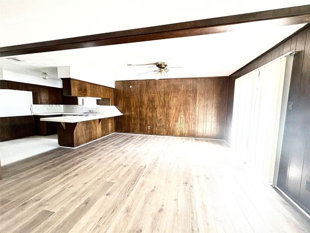 108 Houston Street, Angleton, TX 77515