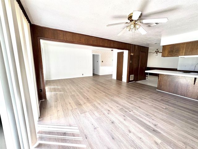 108 Houston Street, Angleton, TX 77515