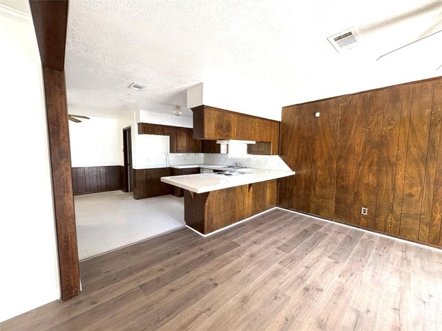 108 Houston Street, Angleton, TX 77515