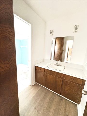 108 Houston Street, Angleton, TX 77515