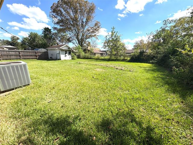 108 Houston Street, Angleton, TX 77515