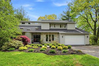 4 Cross Lane, Glen Head, NY 11545