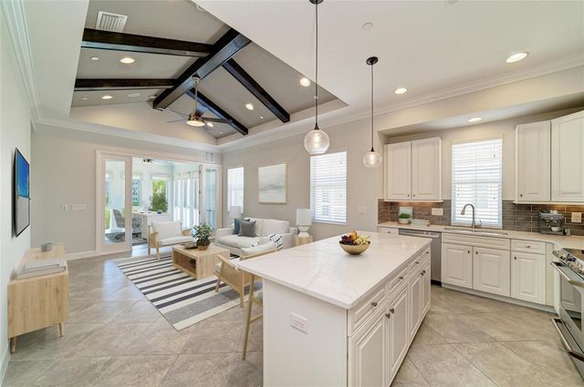 340 SAPPHIRE LAKE DRIVE 201, Bradenton, FL 34209