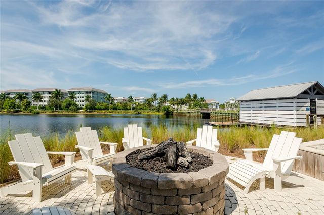 340 SAPPHIRE LAKE DRIVE 201, Bradenton, FL 34209