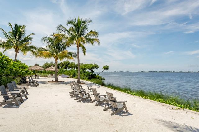 340 SAPPHIRE LAKE DRIVE 201, Bradenton, FL 34209